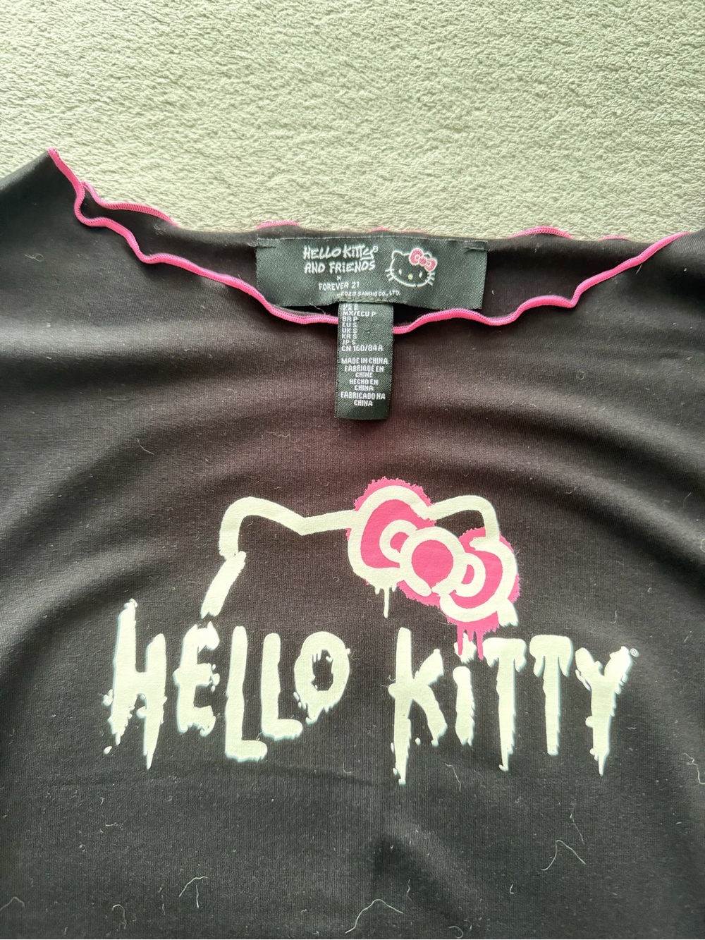Hello Kitty top - Picture 2 of 3